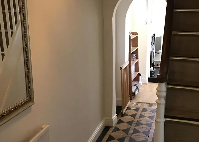 3 Bed In Whitby Oc-W957 * Whitby
