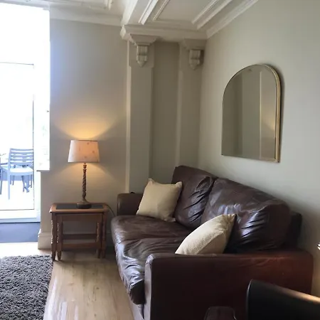 3 Bed In Oc-w957 * Whitby